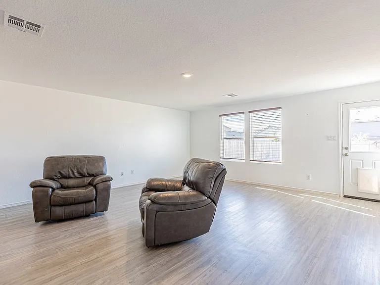 4310 Fluvial Cir — Photo 6