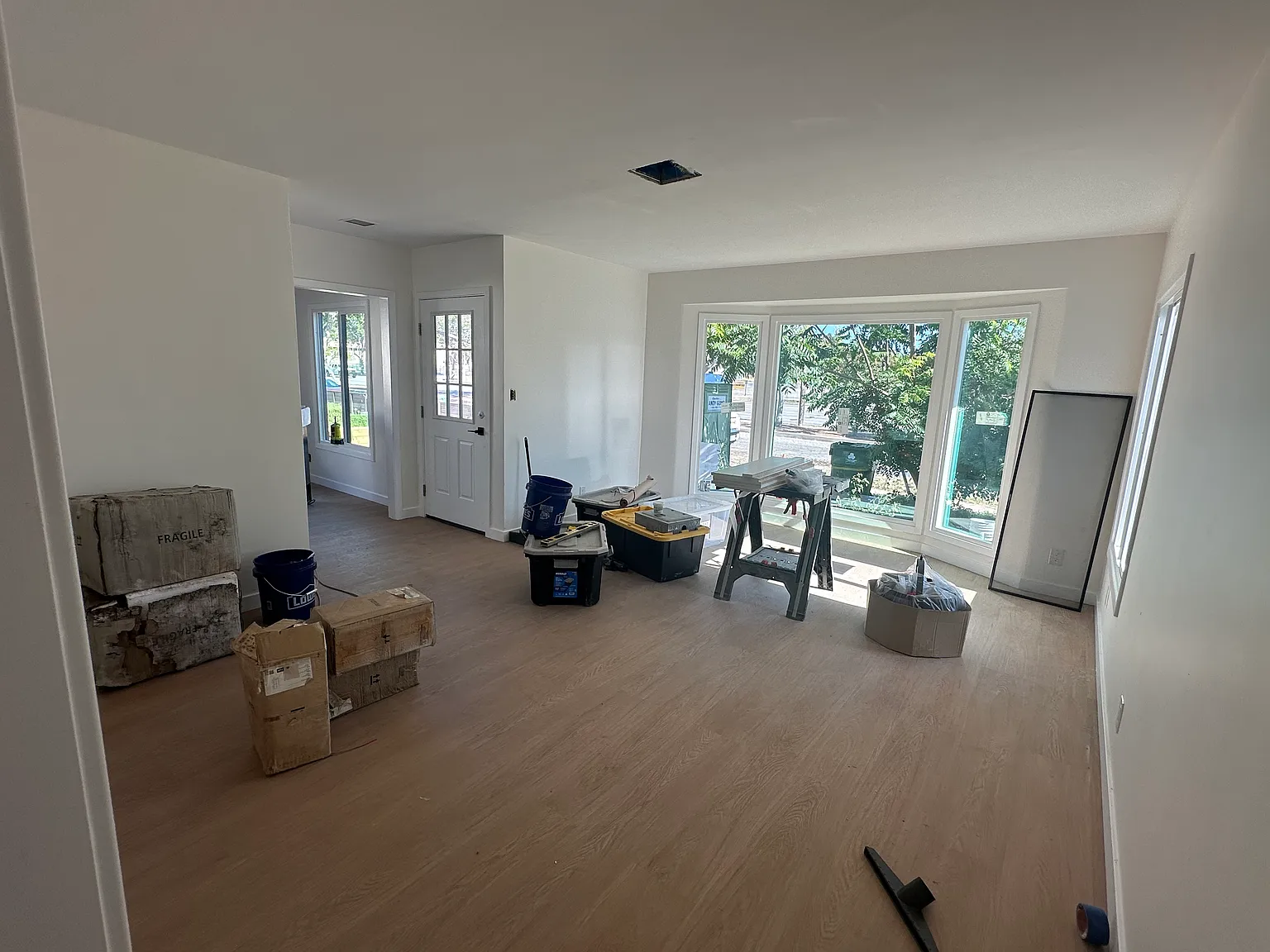 3 bed, 1300 sqft, $3,699 — Photo 4