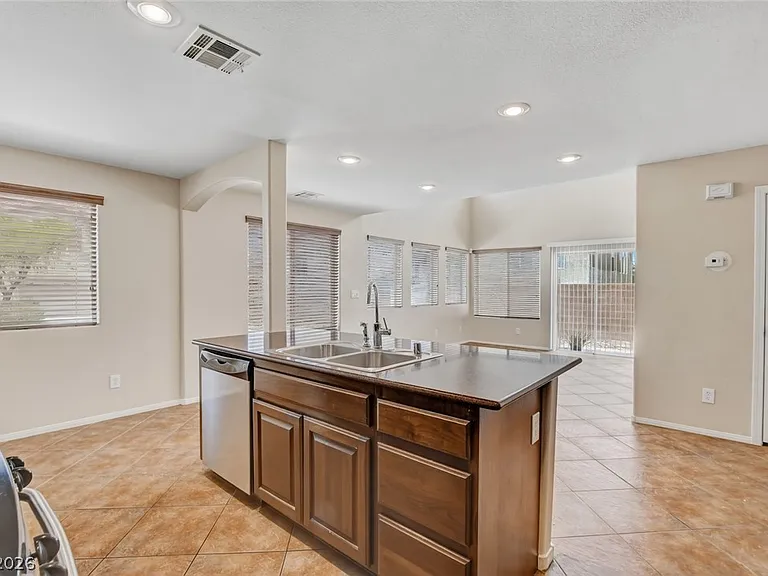 2780 Kona Crest Ave — Photo 17