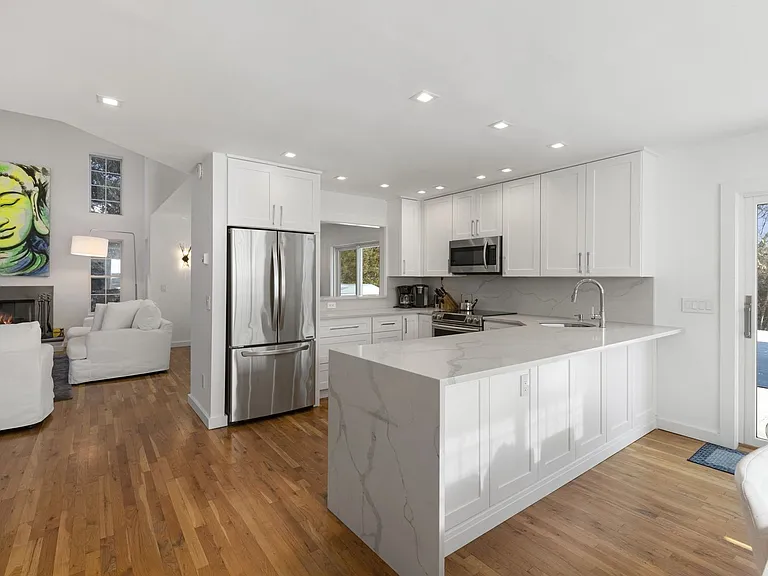 82 Sea Farm Ln — Photo 4