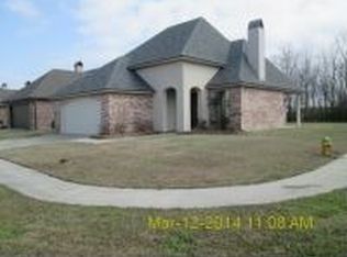 237 Cedar Grove Dr, Youngsville, LA 70592