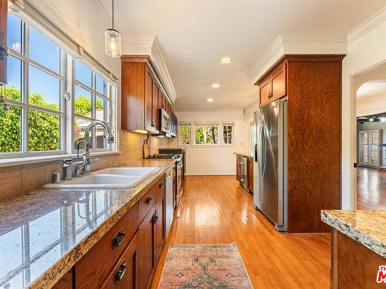 2940 Cardiff Ave — Photo 6