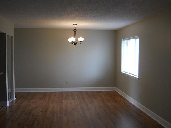 Open Living/Dining Area