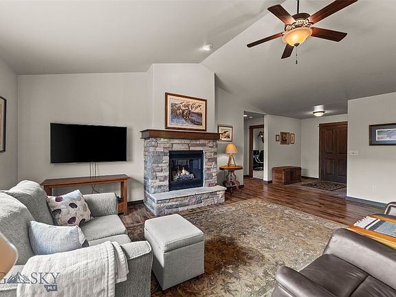 5th image of 9848 Durston Rd APT A