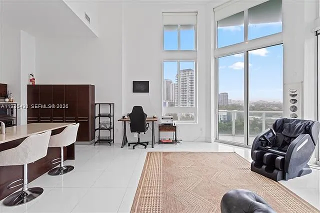 Photo 2 of 43 - 1900 N Bayshore Dr #1016 - Miami, FL Building Photo - 1900 N Bayshore Dr #1016