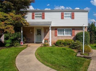 21 Biscayne Rd, Pittsburgh, PA 15239