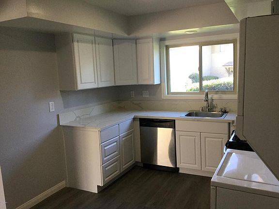 3rd image of 8542 Truckee Dr