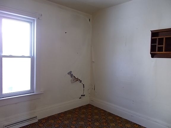5th image of 413 S Wenona Ave