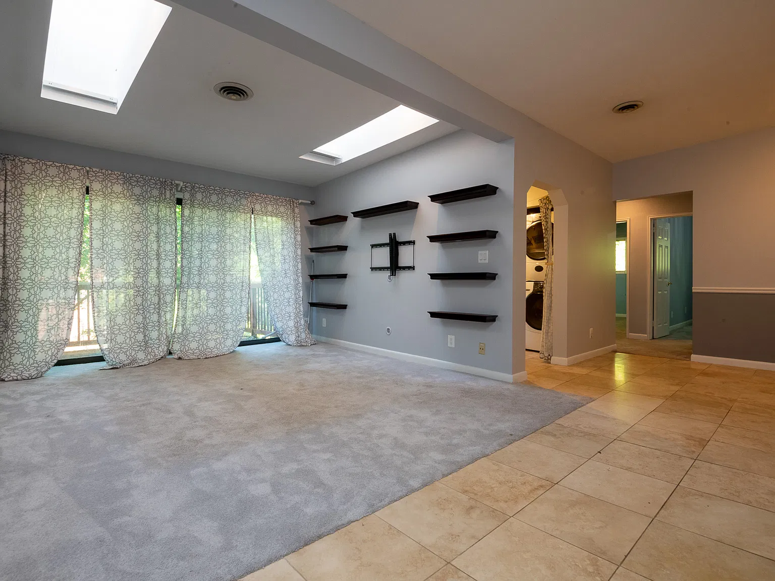 2 bed, 1018 sqft, $2,195 — Photo 3