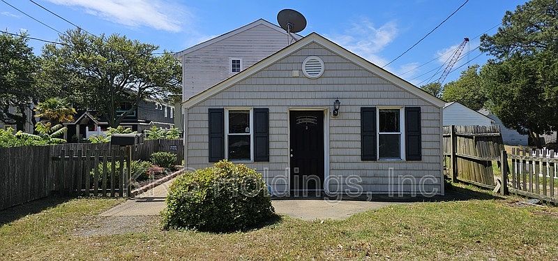 1st image of 927 Little Bay Ave #B