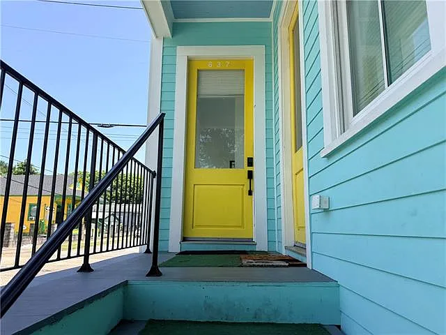 3 bed, 2.0 bath, 1336 sqft, $2,300 — Photo 2
