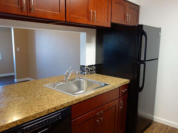 2nd image of 19924 19th Ave NE APT 306