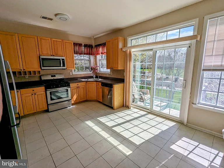 62 Shelley Cir — Photo 8