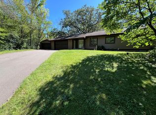 2012 Eaglewood Ln, Shakopee, MN 55379