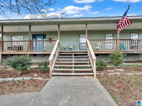 425 Armstrong Dr, Hayden, AL 35079