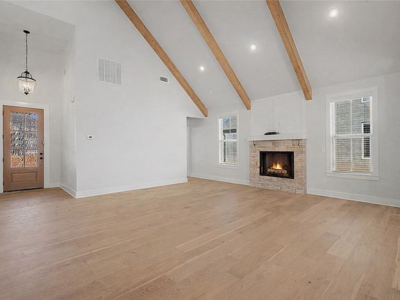 2nd image of 1141 Canyon Maple St