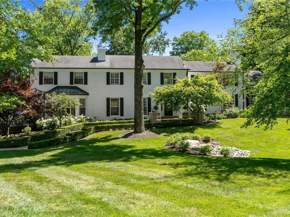 10 Picardy Ln, Saint Louis, MO 63124