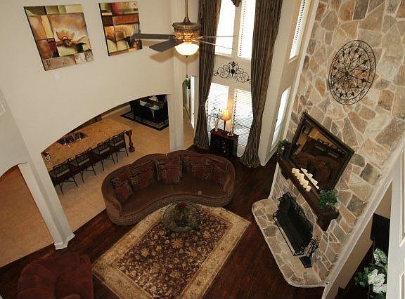 2nd image of 11273 Graceland Ln