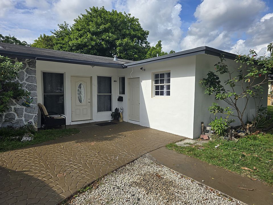 1st image of 1141 NW 44th Ave
