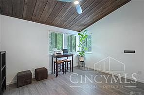 3rd image of 6102 Singletree Ln