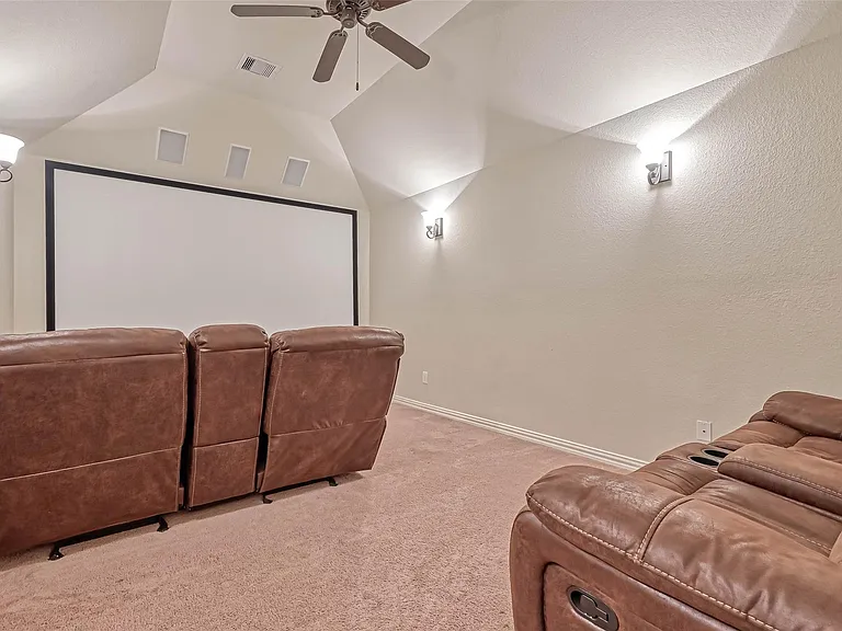 210 Hearthshire Cir — Photo 38