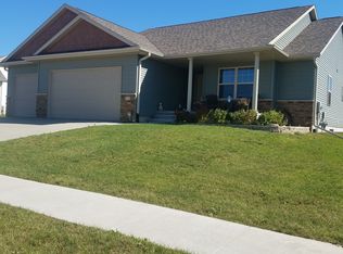 2120 Hillside Dr, Ely, IA 52227