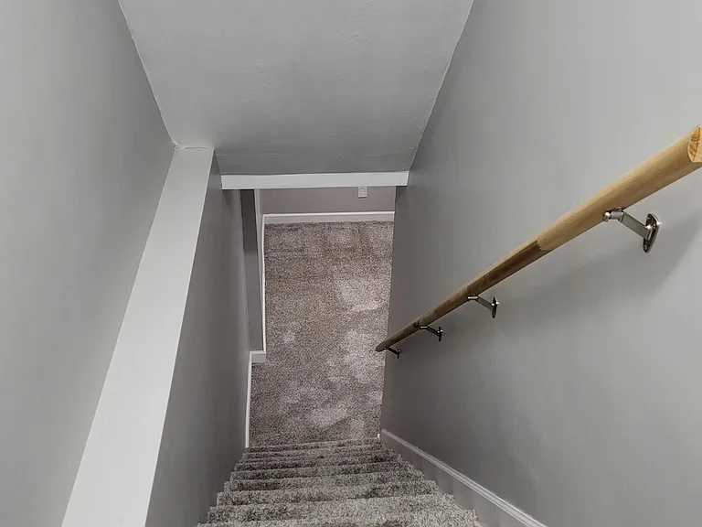 1324 Hillside Dr — Photo 15