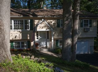 10 Vista Way, Denville, NJ 07834