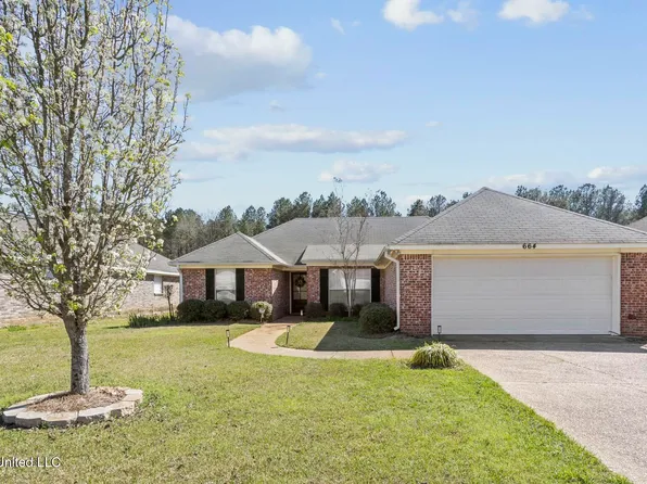 664 Parker Pl, Brandon, MS 39042
