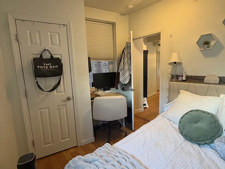 35 N Margin St #4 — Photo 4