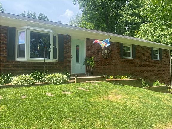 2nd image of 292 Southwood Dr