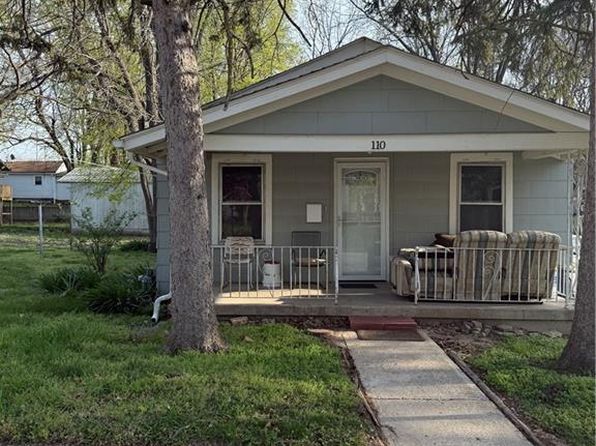 110 W Mechanic Ave, Independence, MO 64050