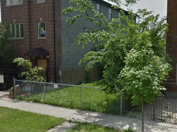 2817 W Flournoy St, Chicago, IL 60612