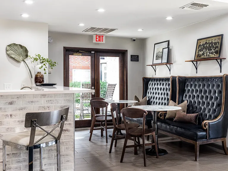 Steeplechase Apartments — Photo 6