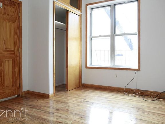 3rd image of 370 Bedford Ave APT 20
