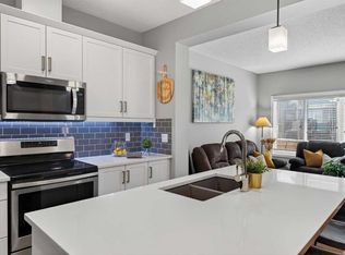 94 S Kingfisher Cres SE, Airdrie, AB T4A 0X6