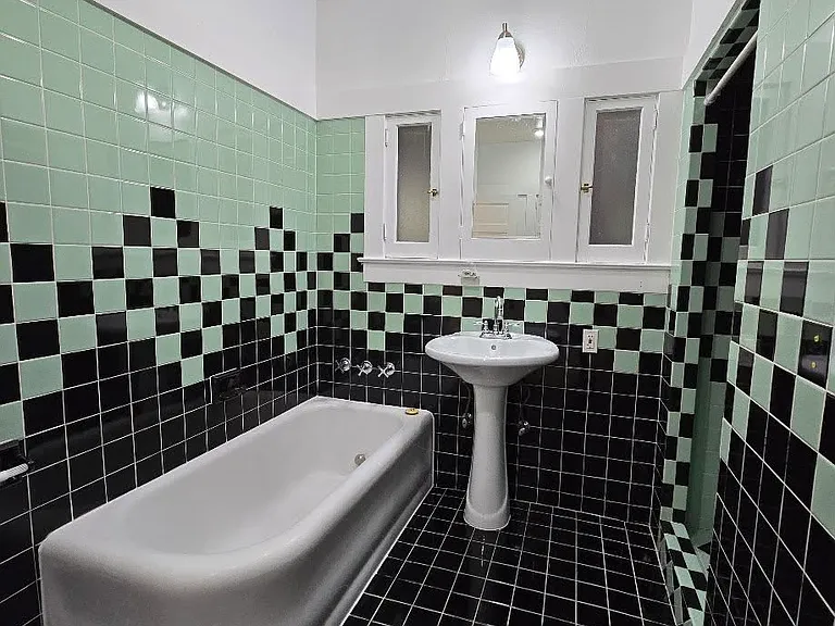 921 E Terrace Ave #A — Photo 24