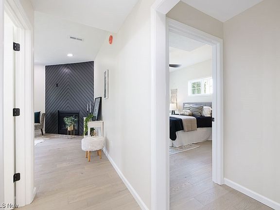 5th image of 601 Longfellow Dr