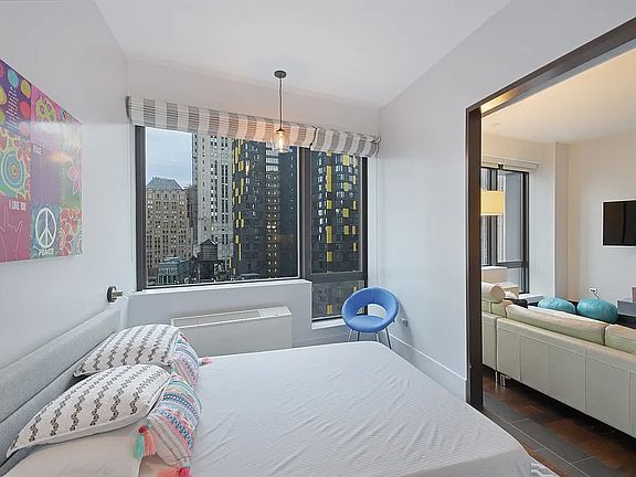 5th image of 40 Broad St Ph 3F