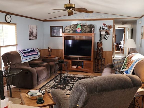 5th image of 75 Ann Marie Ln
