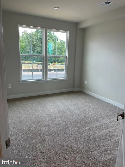 4 bed, 3.5 bath, 2247 sqft, $2,795 — Photo 4