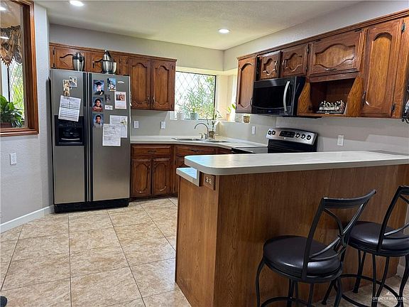 3rd image of 1621 Dalobo Blvd