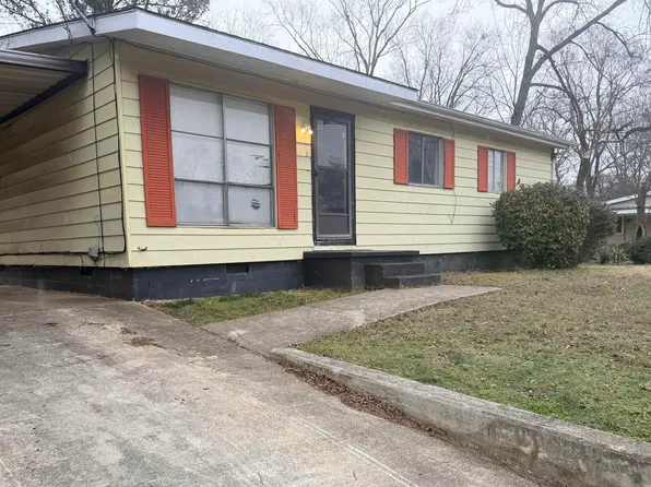 702 Mastin Lake Rd NW, Huntsville, AL 35811