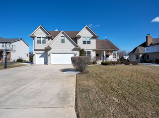 1765 N Lincoln St, Roselle, IL 60172