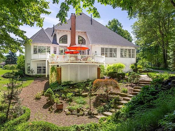 3rd image of 38996 Arbor Ct