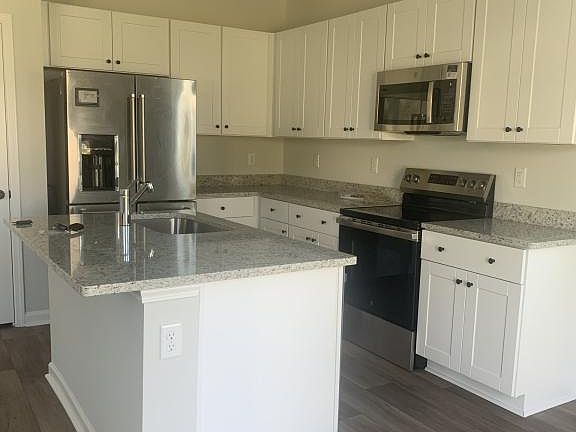 4th image of 601 Southwind Way