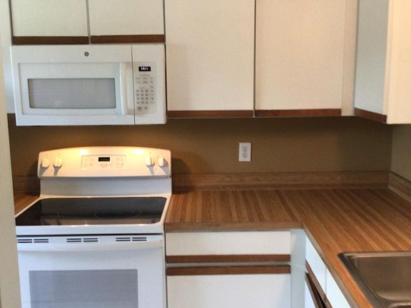 5th image of 2142 Sea Hawk Dr