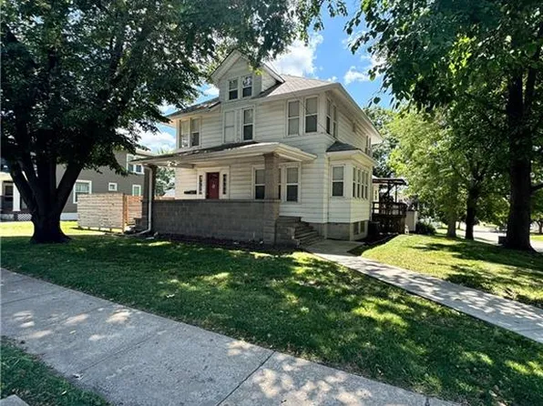 322 W 7th St, Maryville, MO 64468