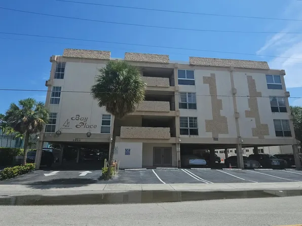 2420 Diana Dr, Hallandale, FL 33009
