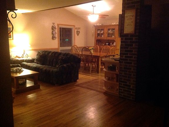 Living room/dining room